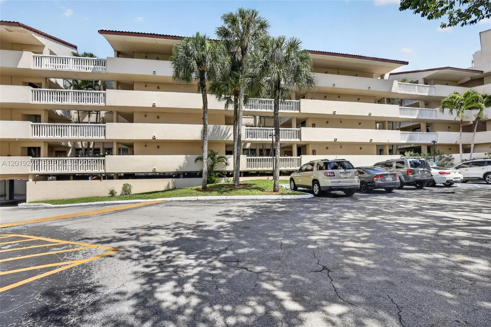 7041 Environ Blvd # 327, Lauderhill FL 33319