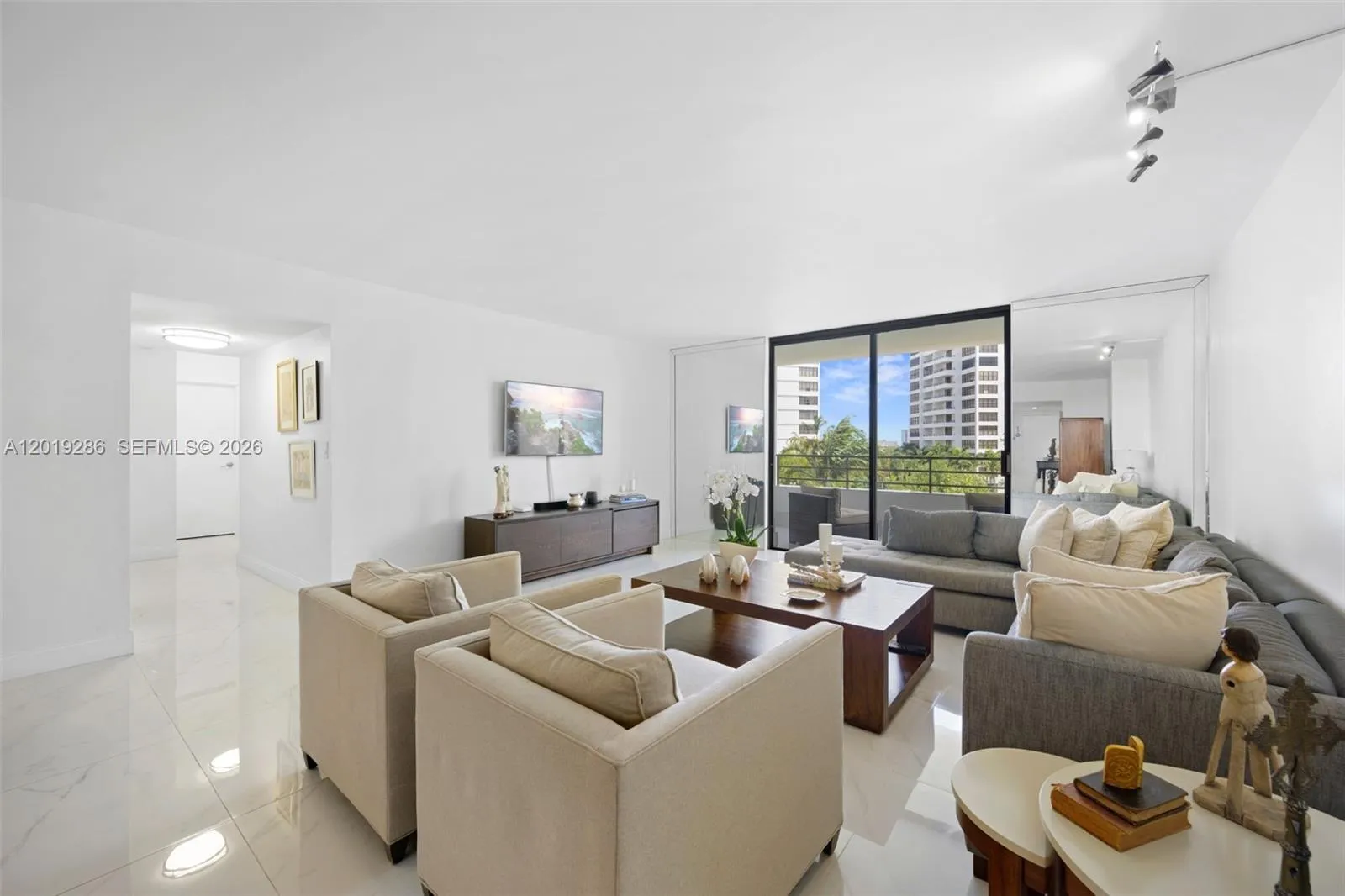 500 Three Islands Blvd # 206, Hallandale Beach FL 33009