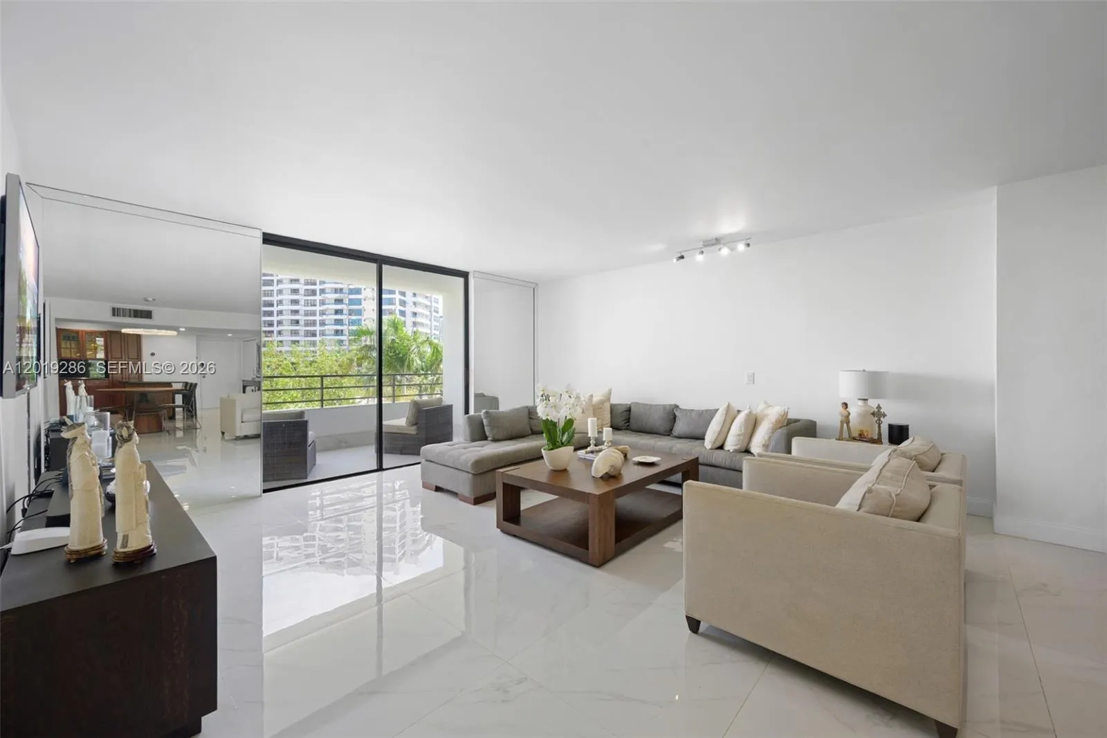 500 Three Islands Blvd # 206, Hallandale Beach FL 33009