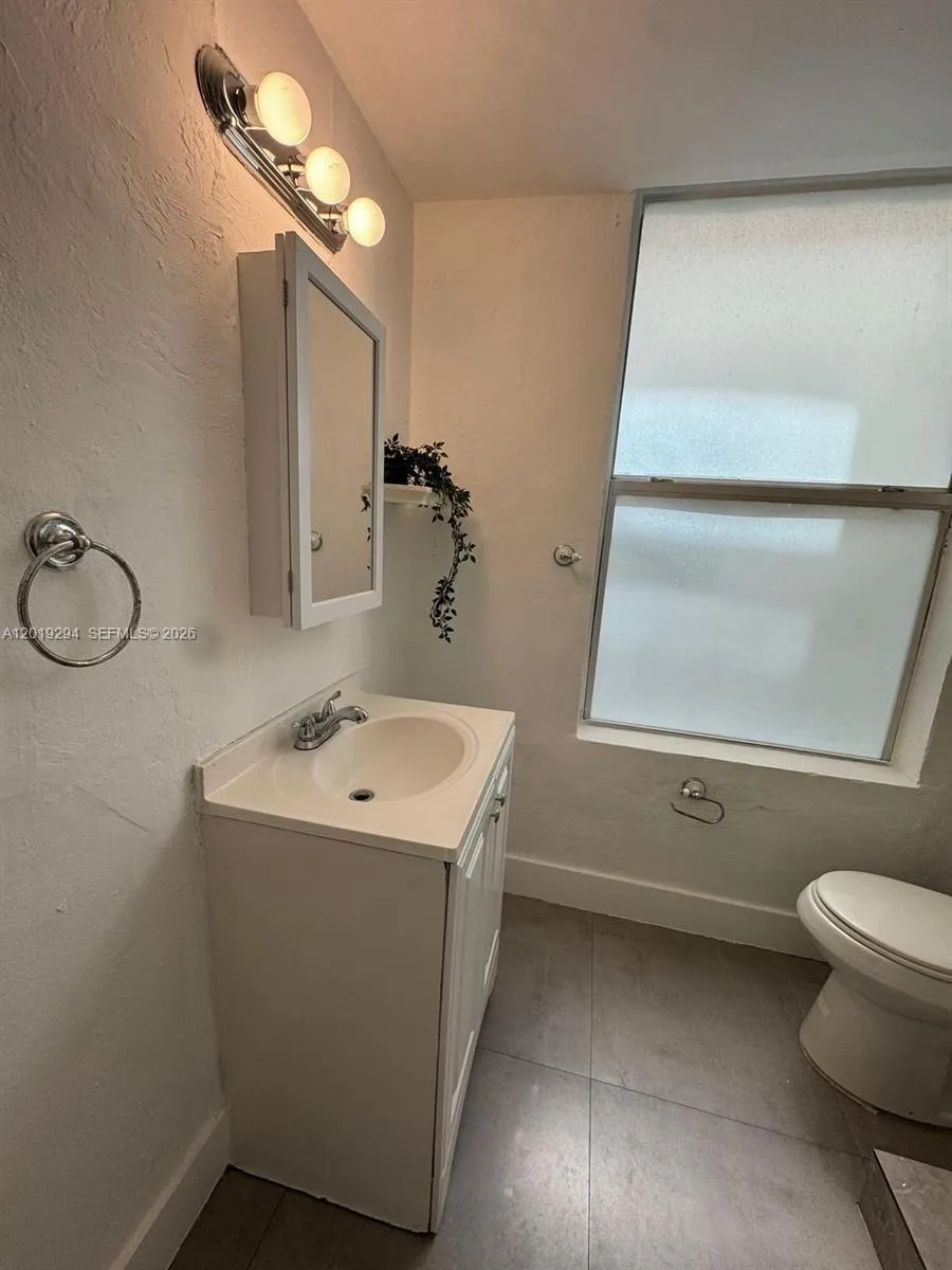 119 Menores Ave # 2A, Coral Gables FL 33134