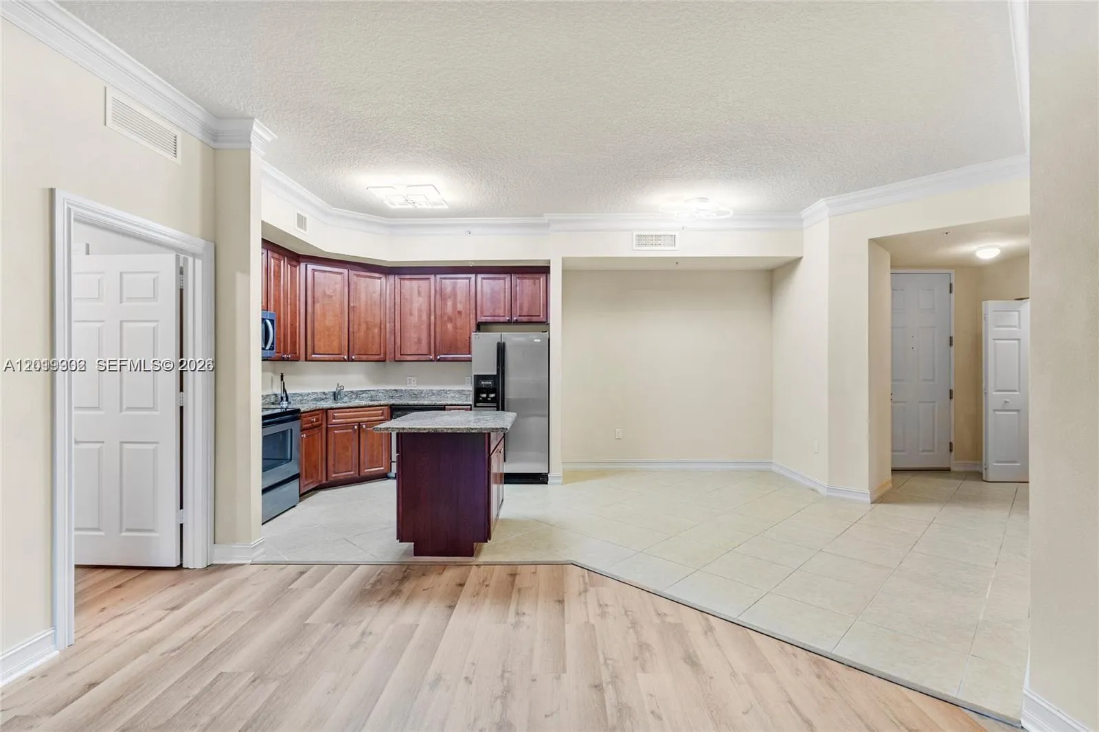 3001 NE 185th St # 219, Aventura FL 33180