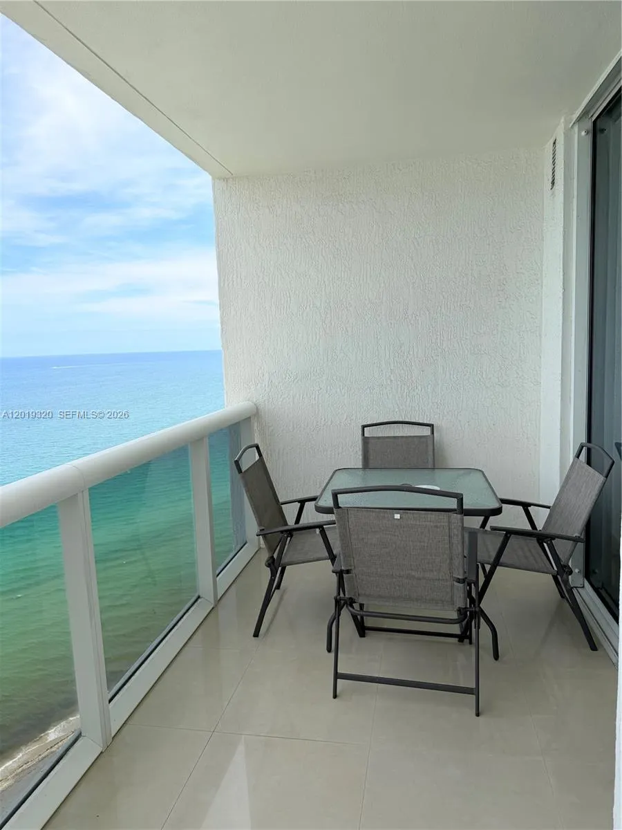 1800 S Ocean Dr # 3002, Hallandale Beach FL 33009