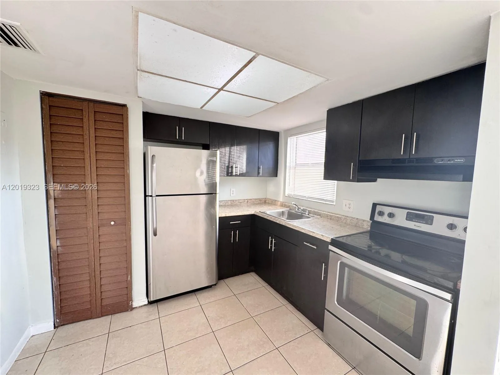 101 NE 41st St # A9, Oakland Park FL 33334