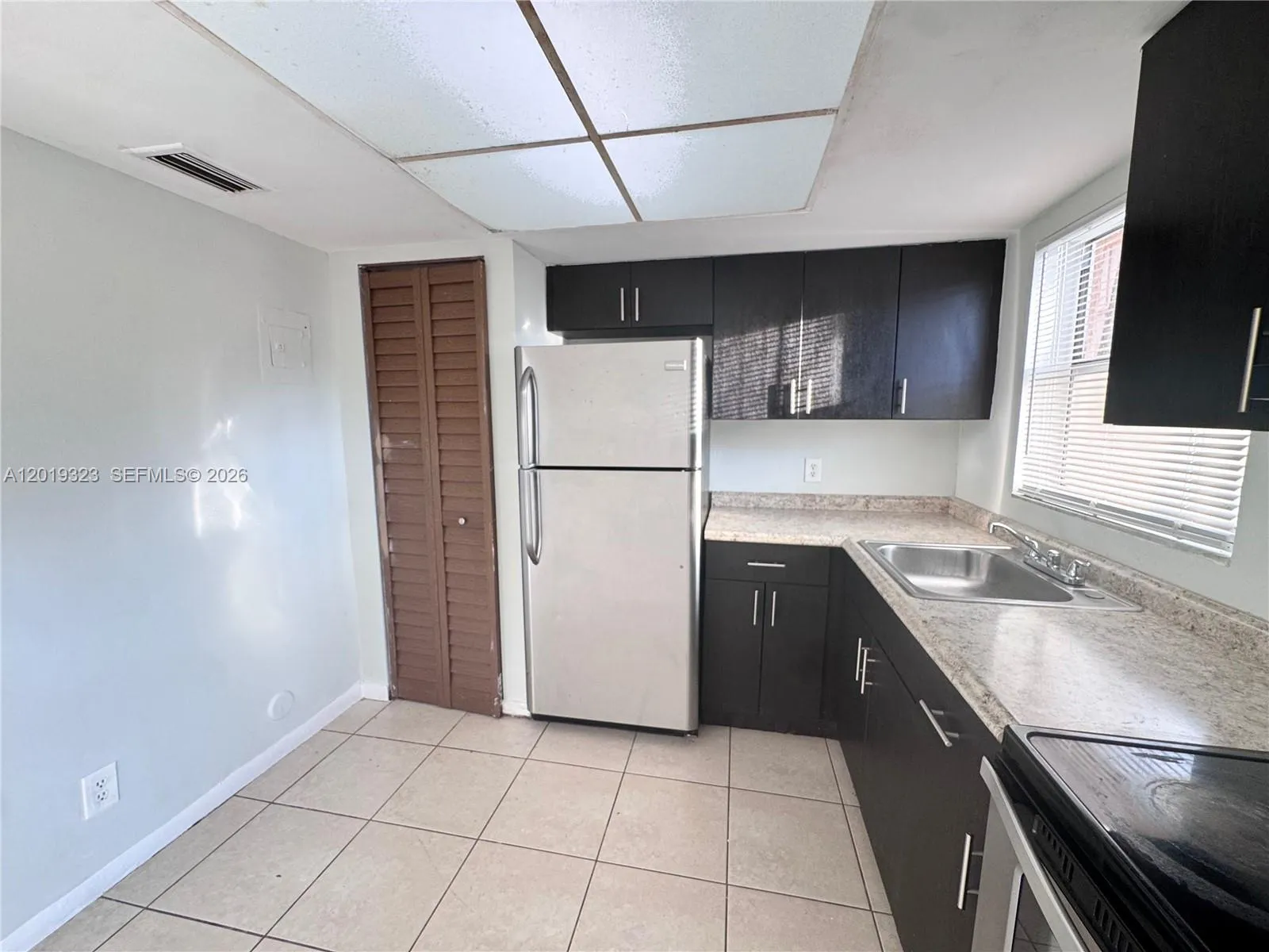 101 NE 41st St # A9, Oakland Park FL 33334