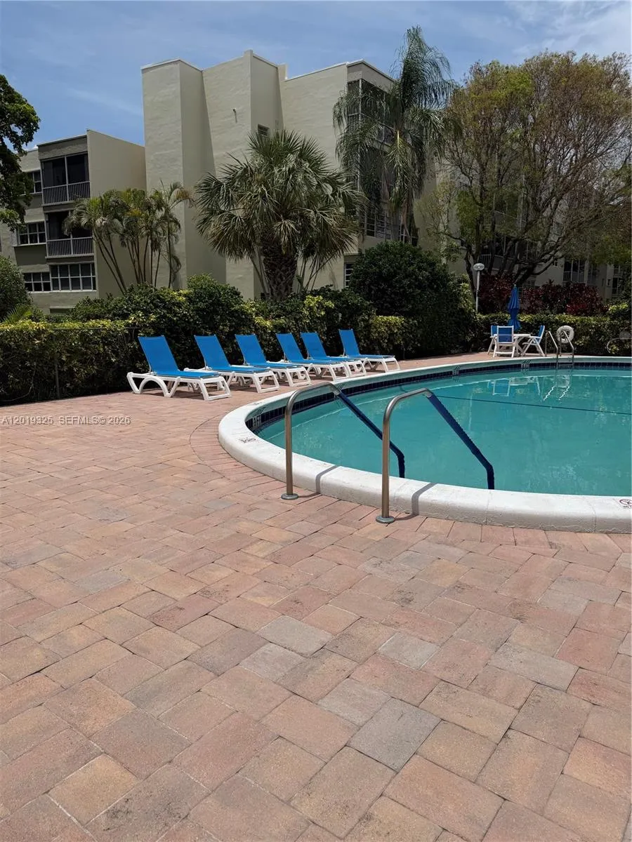 6701 Cypress Rd # 109, Plantation FL 33317