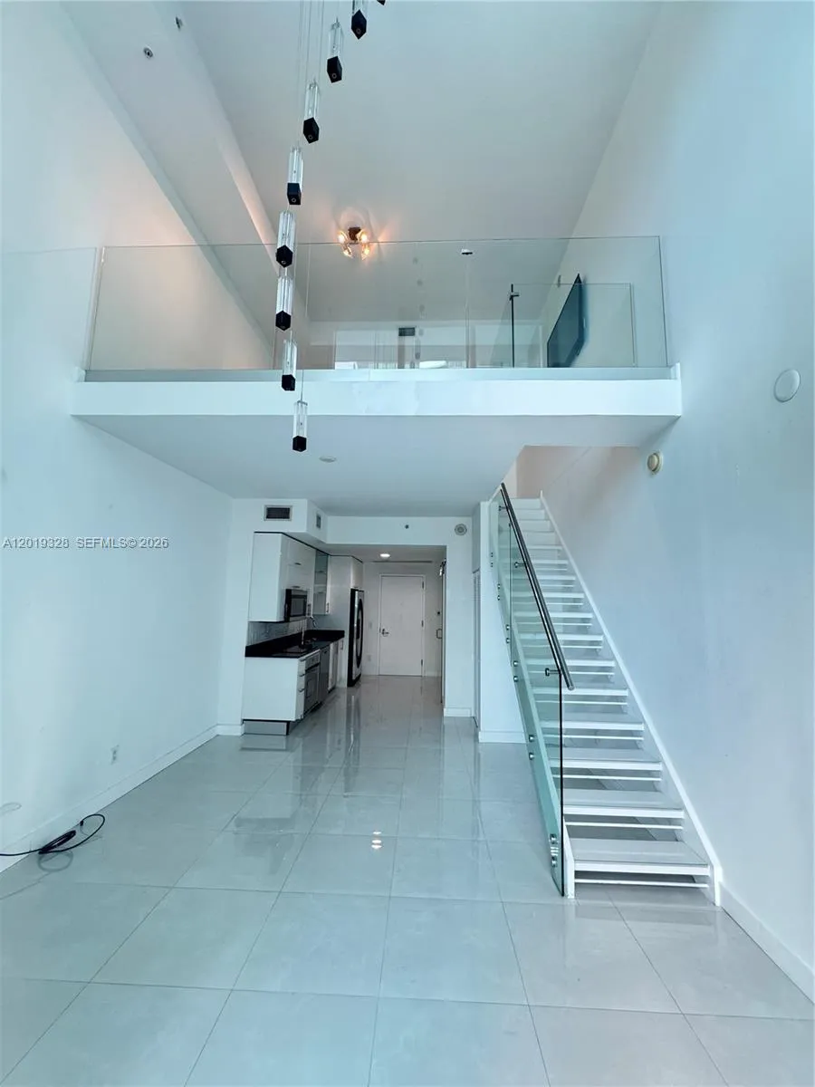 60 SW 13th St # 2006, Miami FL 33130