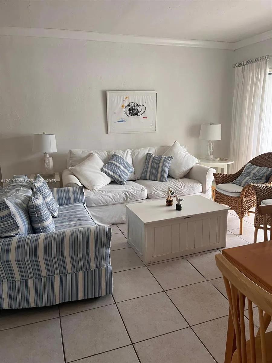 290 Sunrise Dr # 208, Key Biscayne FL 33149