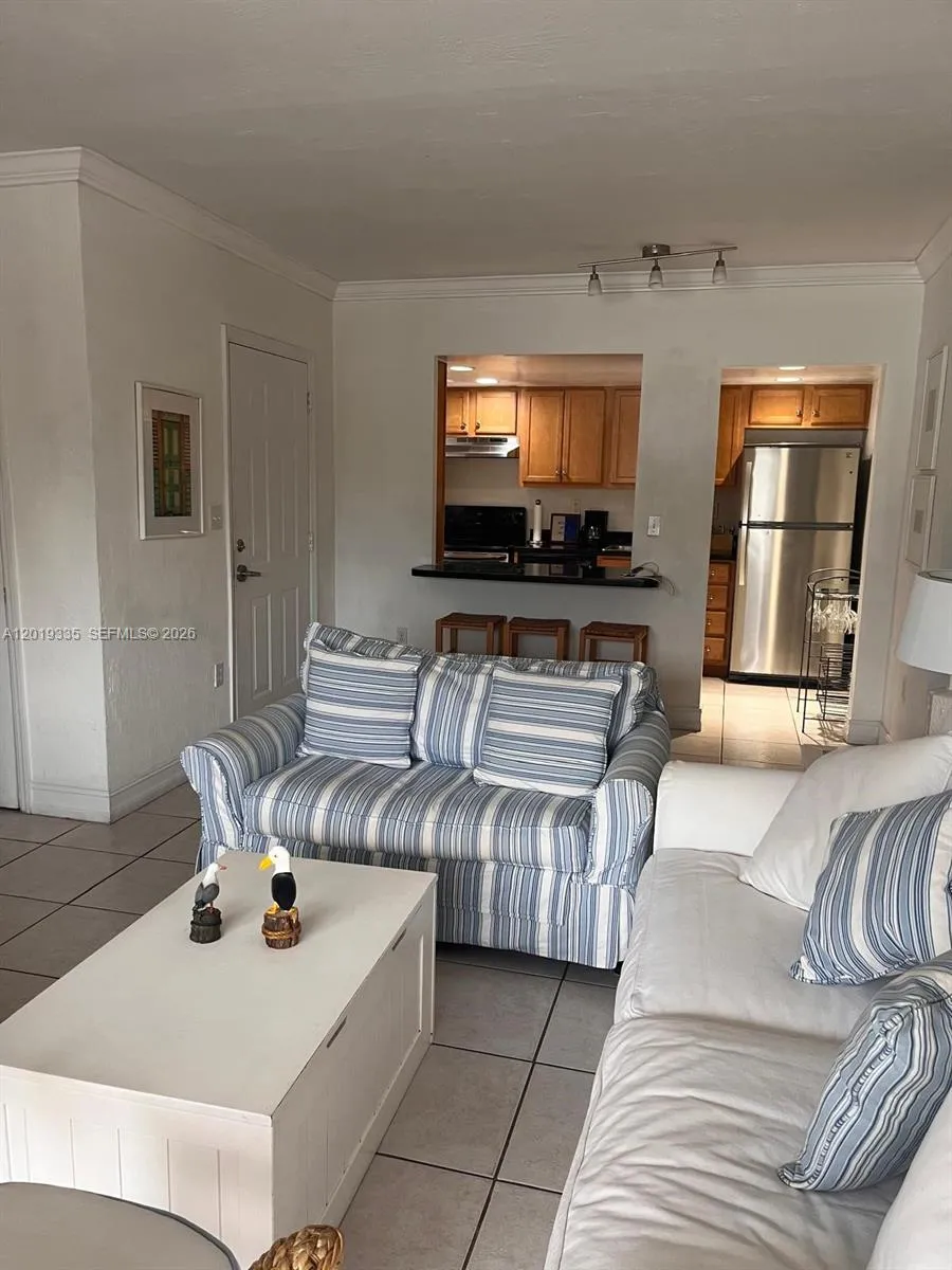 290 Sunrise Dr # 208, Key Biscayne FL 33149