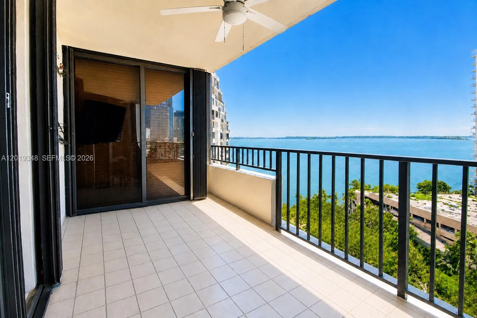 520 Brickell Key Dr # A1113, Miami FL 33131