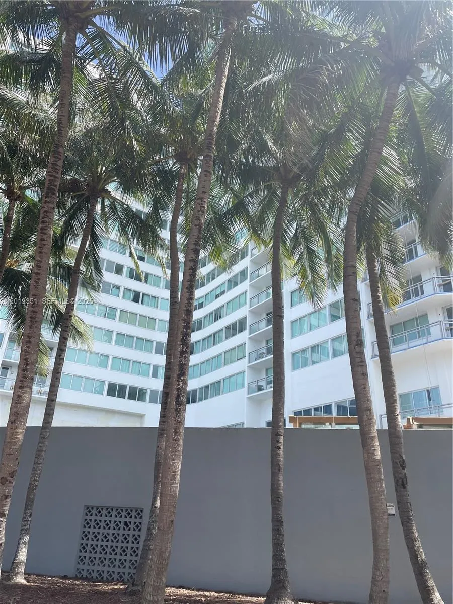 7135 Collins Ave # 912, Miami Beach FL 33141
