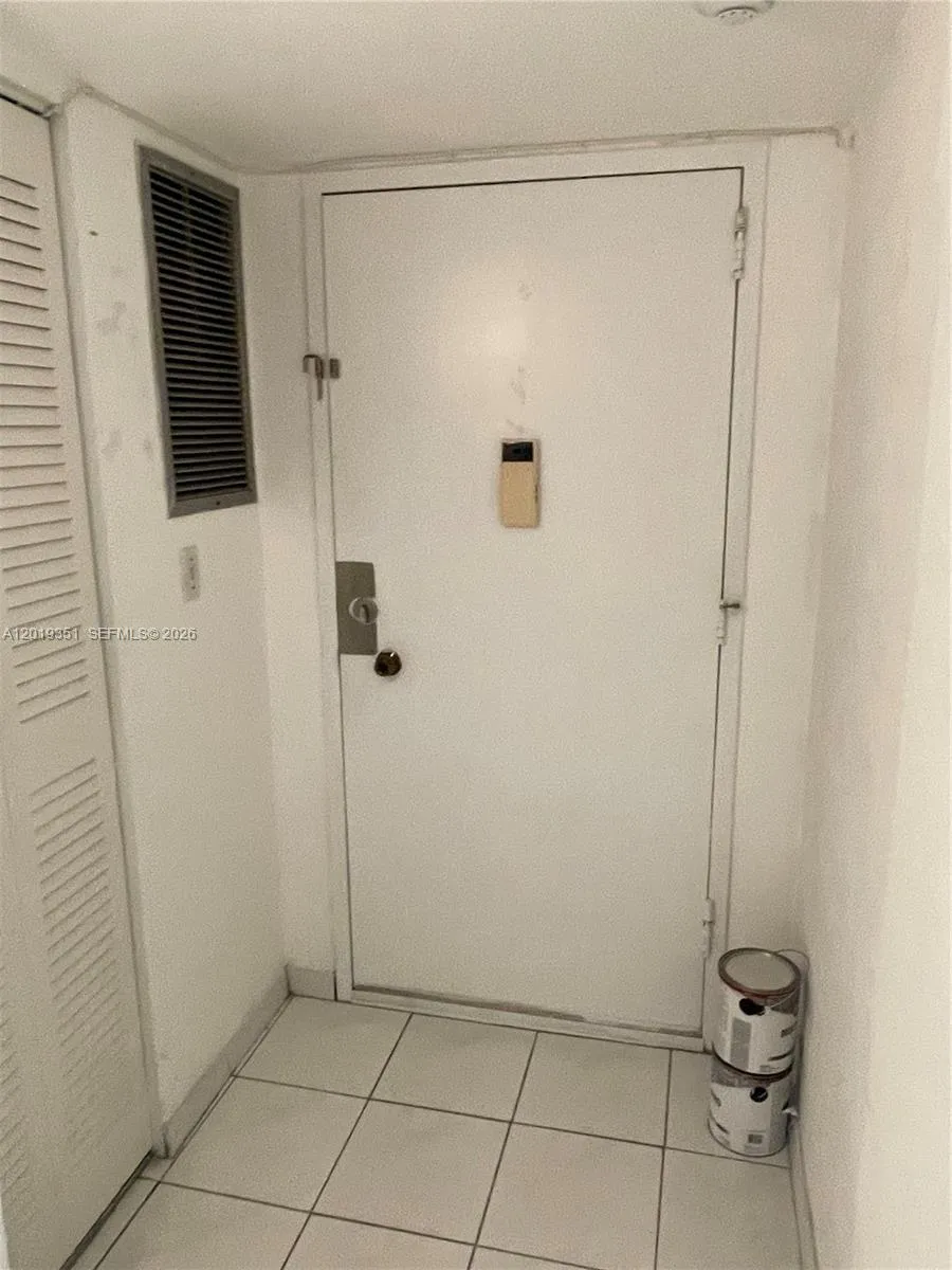 7135 Collins Ave # 912, Miami Beach FL 33141