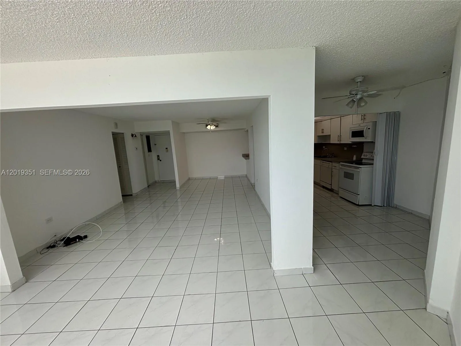 7135 Collins Ave # 912, Miami Beach FL 33141
