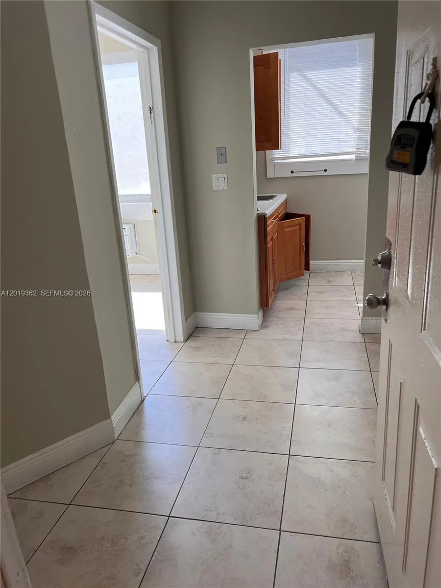 441 NW 25th Ave # 3, Miami FL 33125