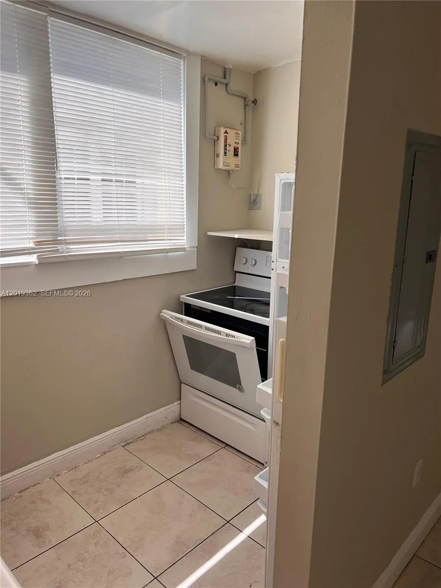 441 NW 25th Ave # 3, Miami FL 33125