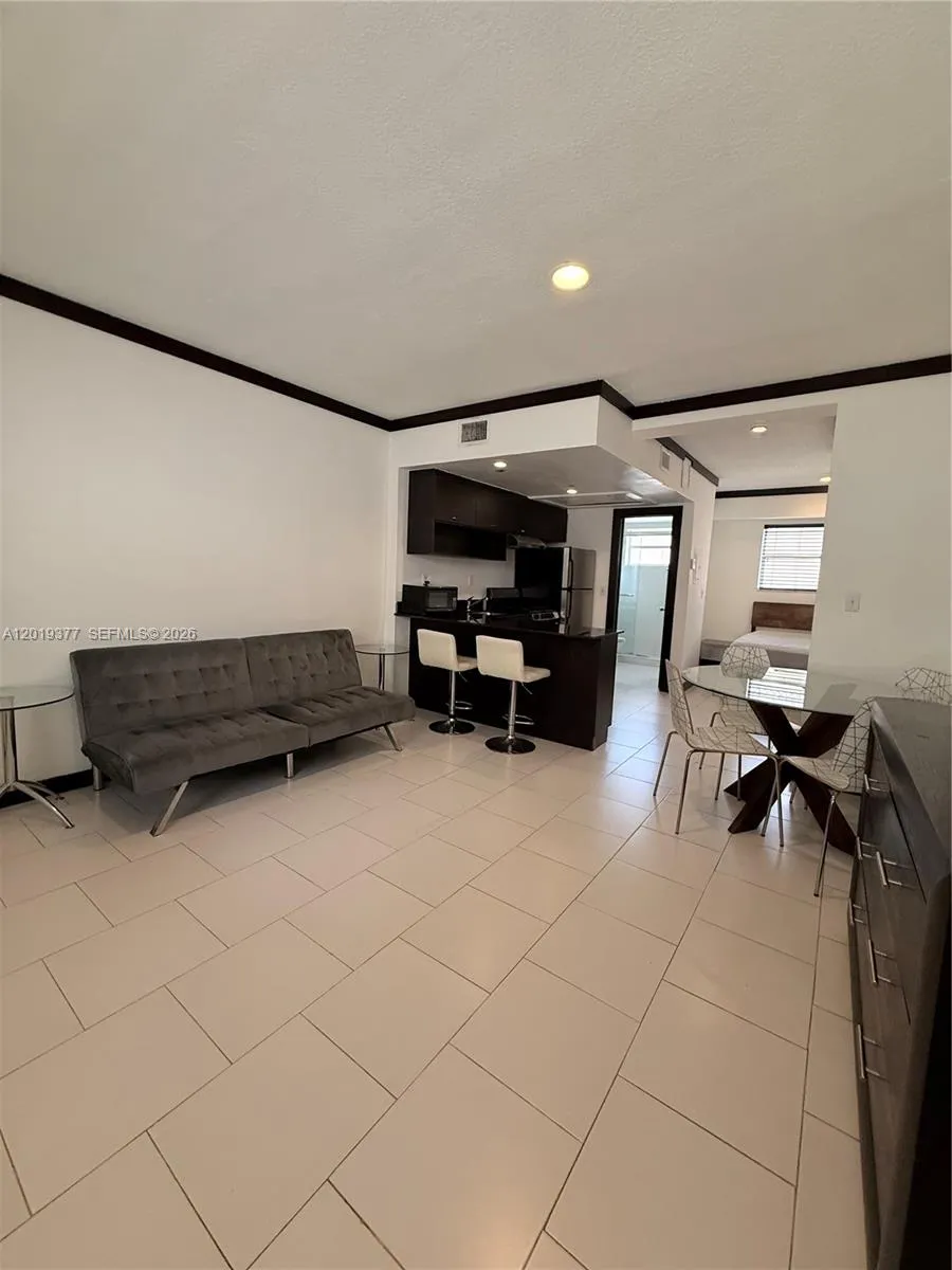 1545 Drexel Ave # 422, Miami Beach FL 33139