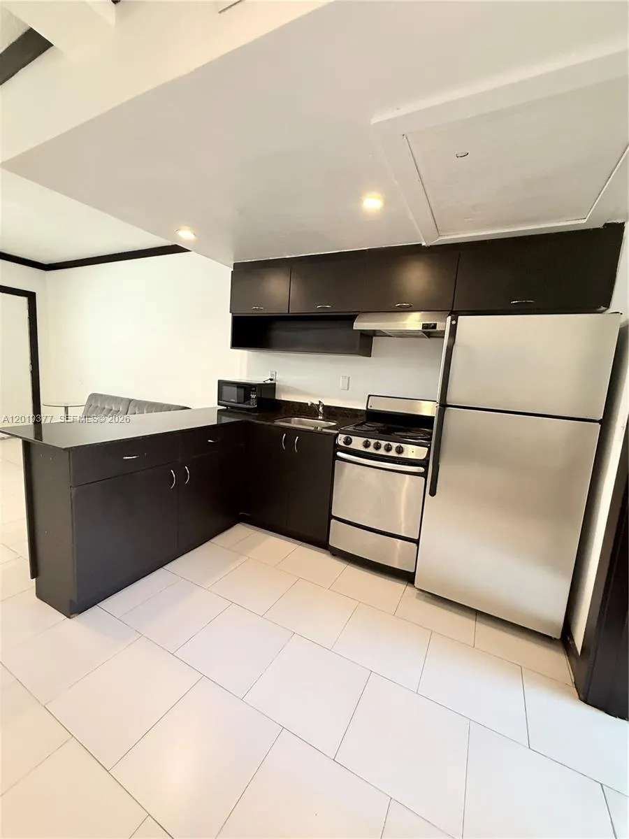 1545 Drexel Ave # 422, Miami Beach FL 33139