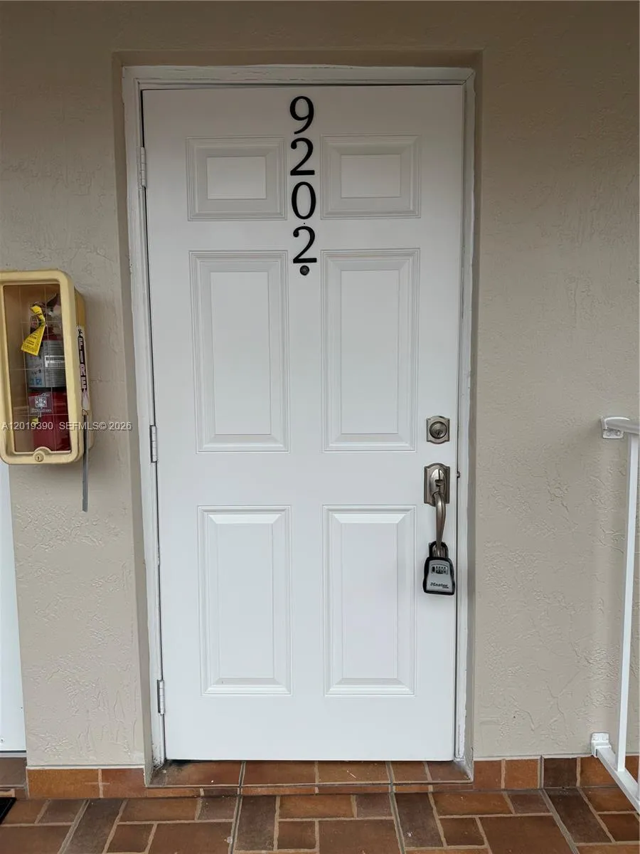 10101 W Okeechobee Rd # 9202, Hialeah Gardens FL 33016