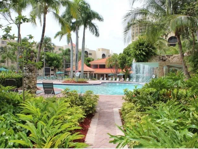 9561 Fontainebleau Blvd # 314, Miami FL 33172