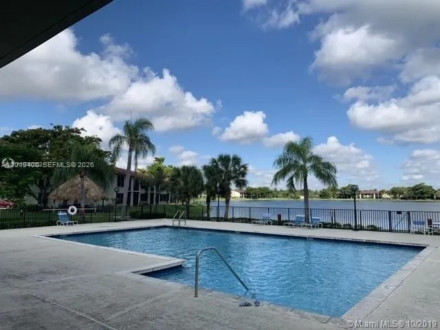 210 Lake Pointe Dr # 114, Oakland Park FL 33309