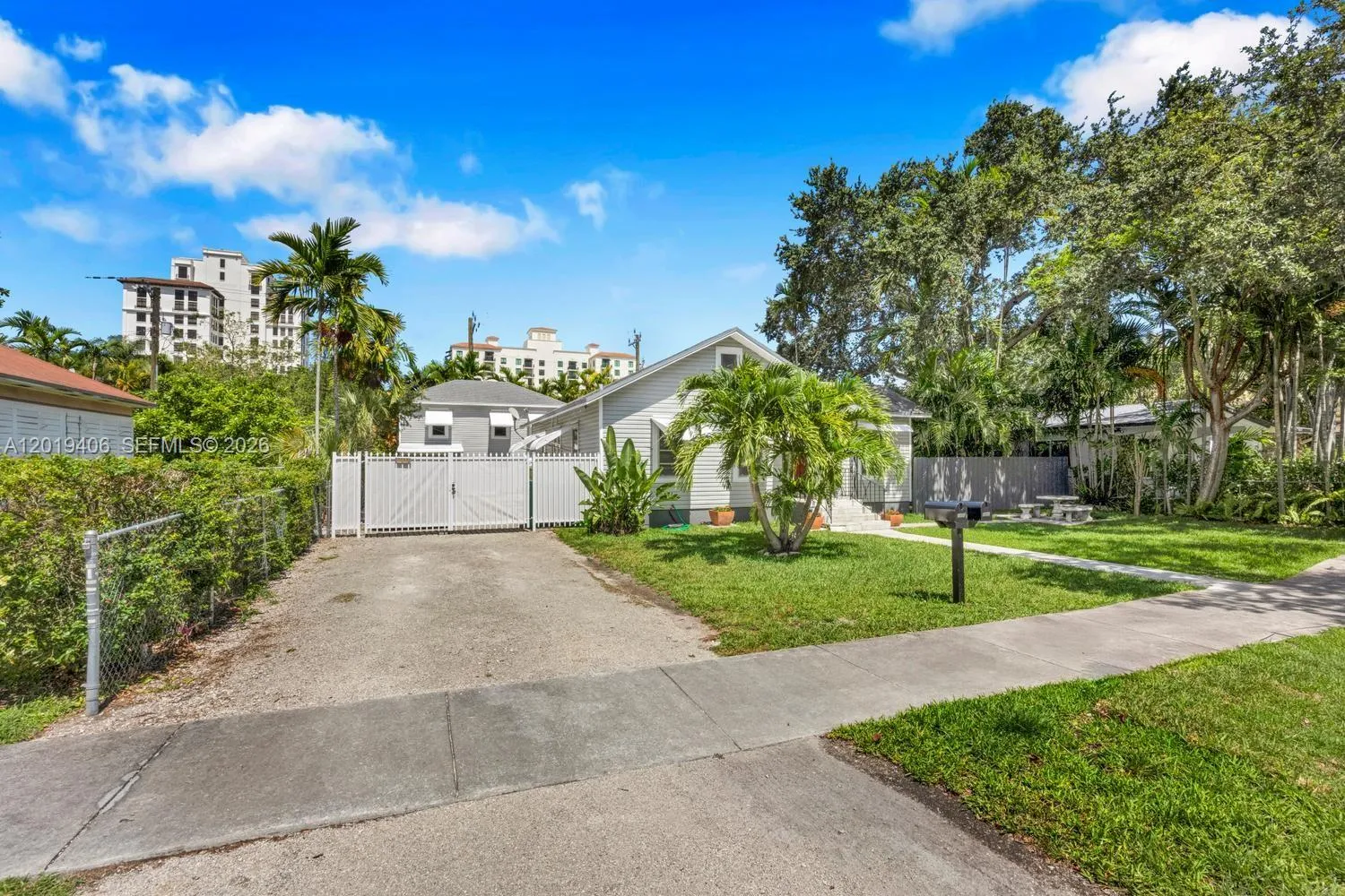 1351 SW 40th Ave, Miami FL 33134