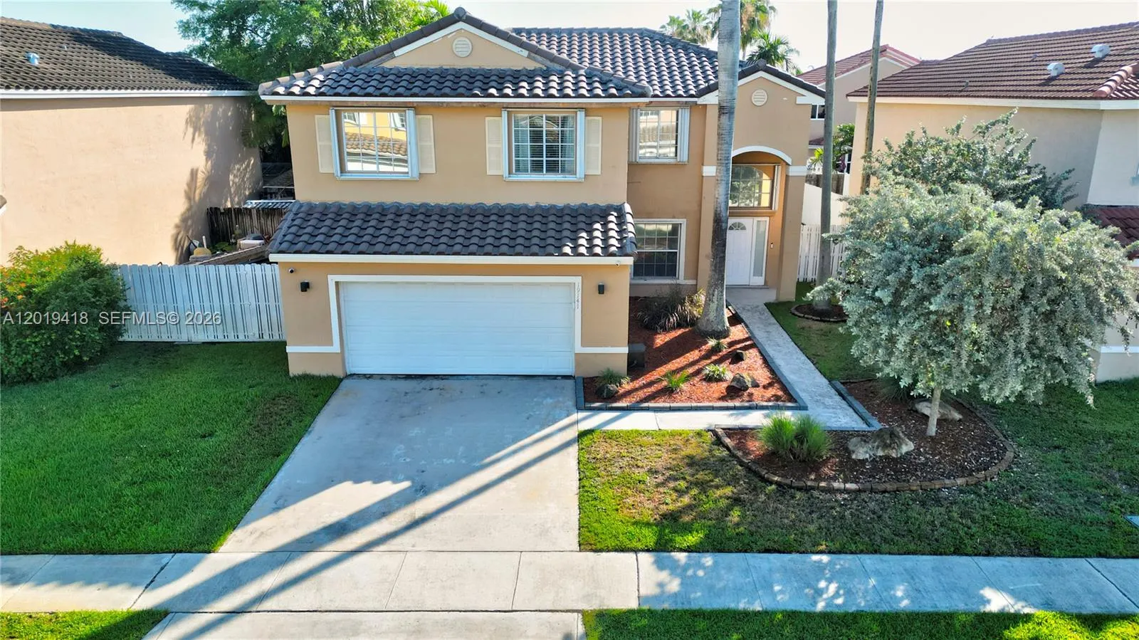 3 bedroom 2 bath for sale at 19141 NW 12th St, Pembroke Pines FL 33029
