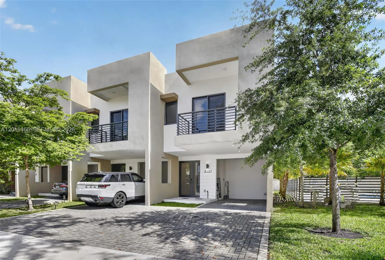 3 bedroom 2 bath for sale at 4101 N Oak Pl, Dania Beach FL 33314