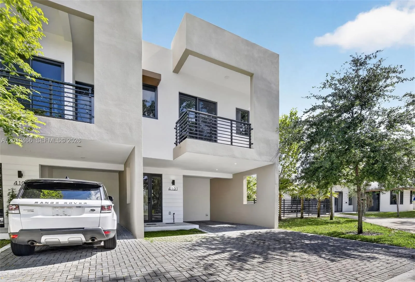 4101 N Oak Pl, Dania Beach FL 33314