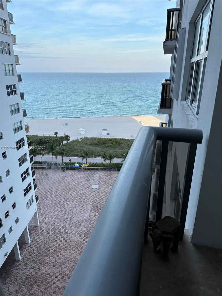 6039 Collins Ave # 1221, Miami Beach FL 33140