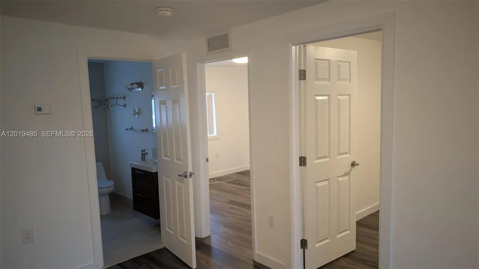76 W 14th St, Hialeah FL 33010