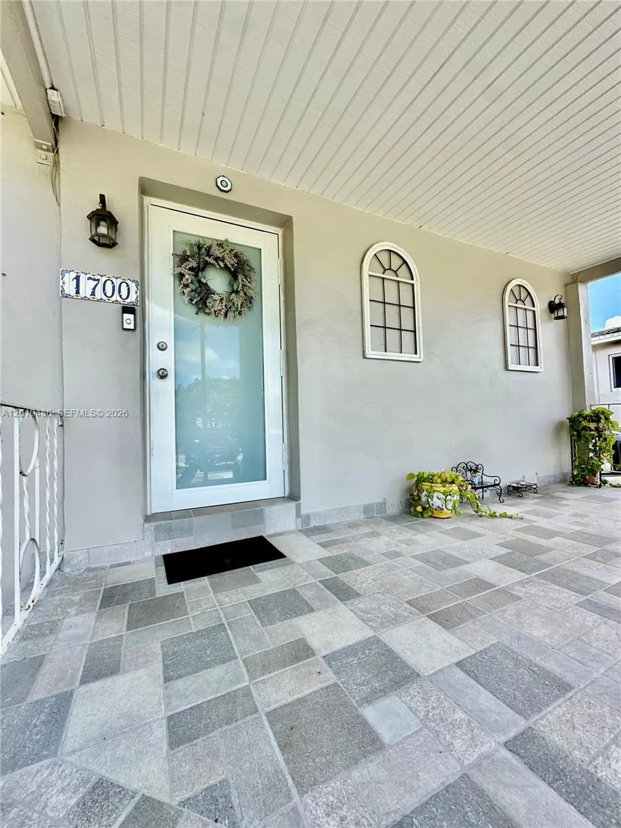 1700 SW 82nd Ave, Miami FL 33155