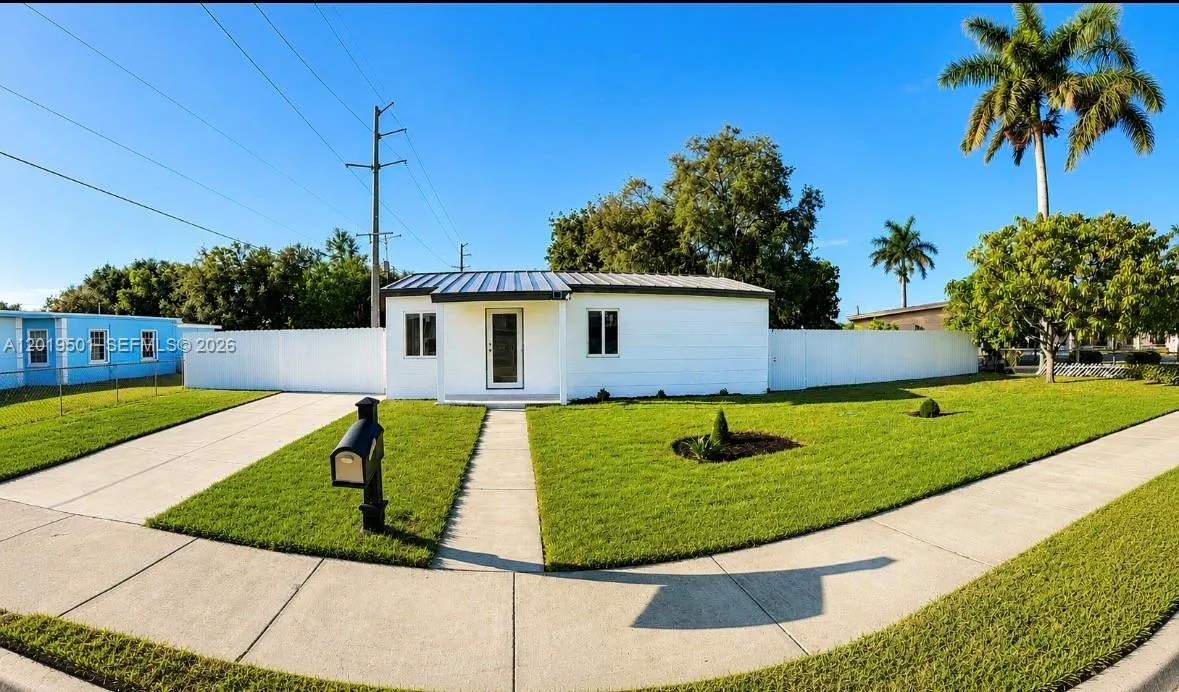 1881 NW 157th St, Miami Gardens FL 33054