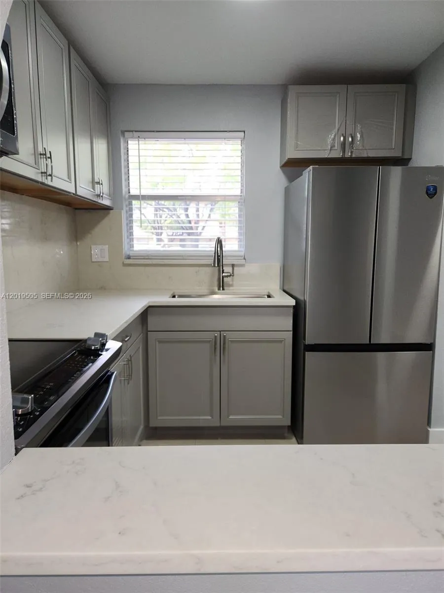 2811 N Pine Island Rd # 107, Sunrise FL 33322