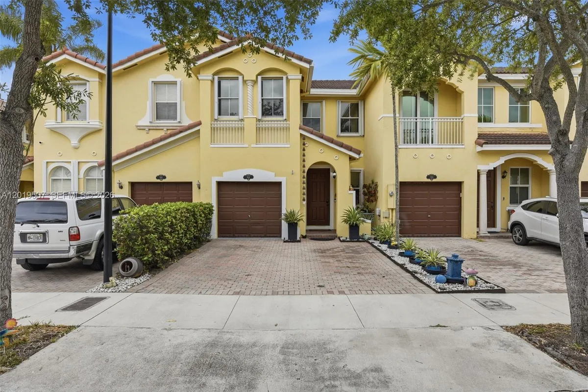 914 SW 151st Pl, Miami FL 33194