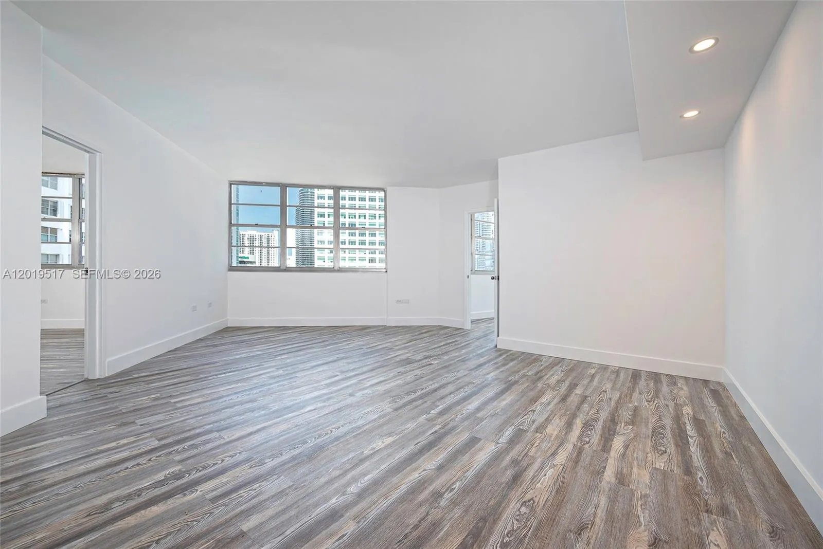 801 Brickell Bay Dr # 1662, Miami FL 33131