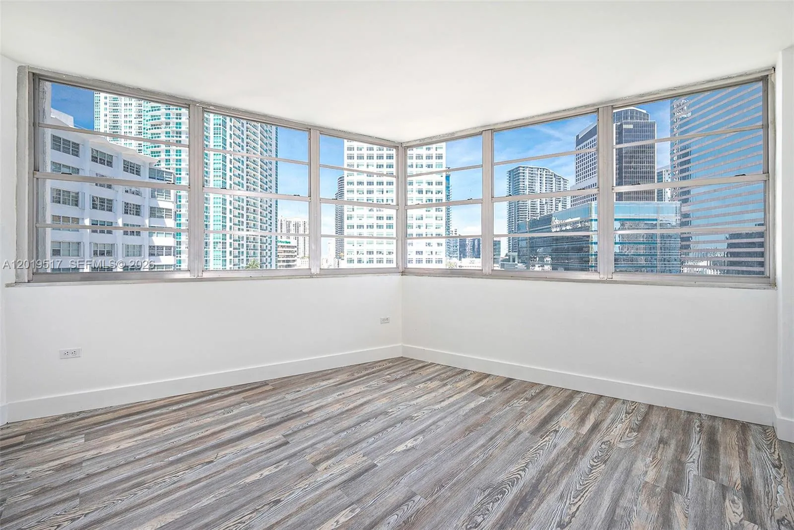 801 Brickell Bay Dr # 1662, Miami FL 33131