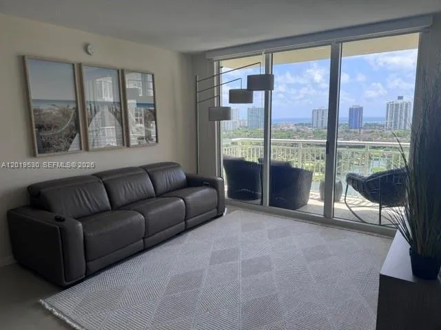 19501 W Country Club Dr # 2115, Aventura FL 33180