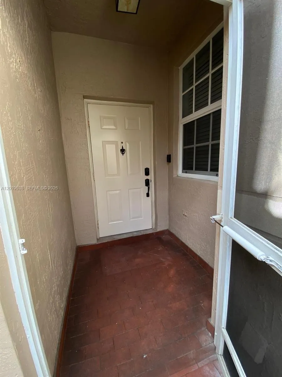 2041 Pompeii Ct # 2014, Weston FL 33327