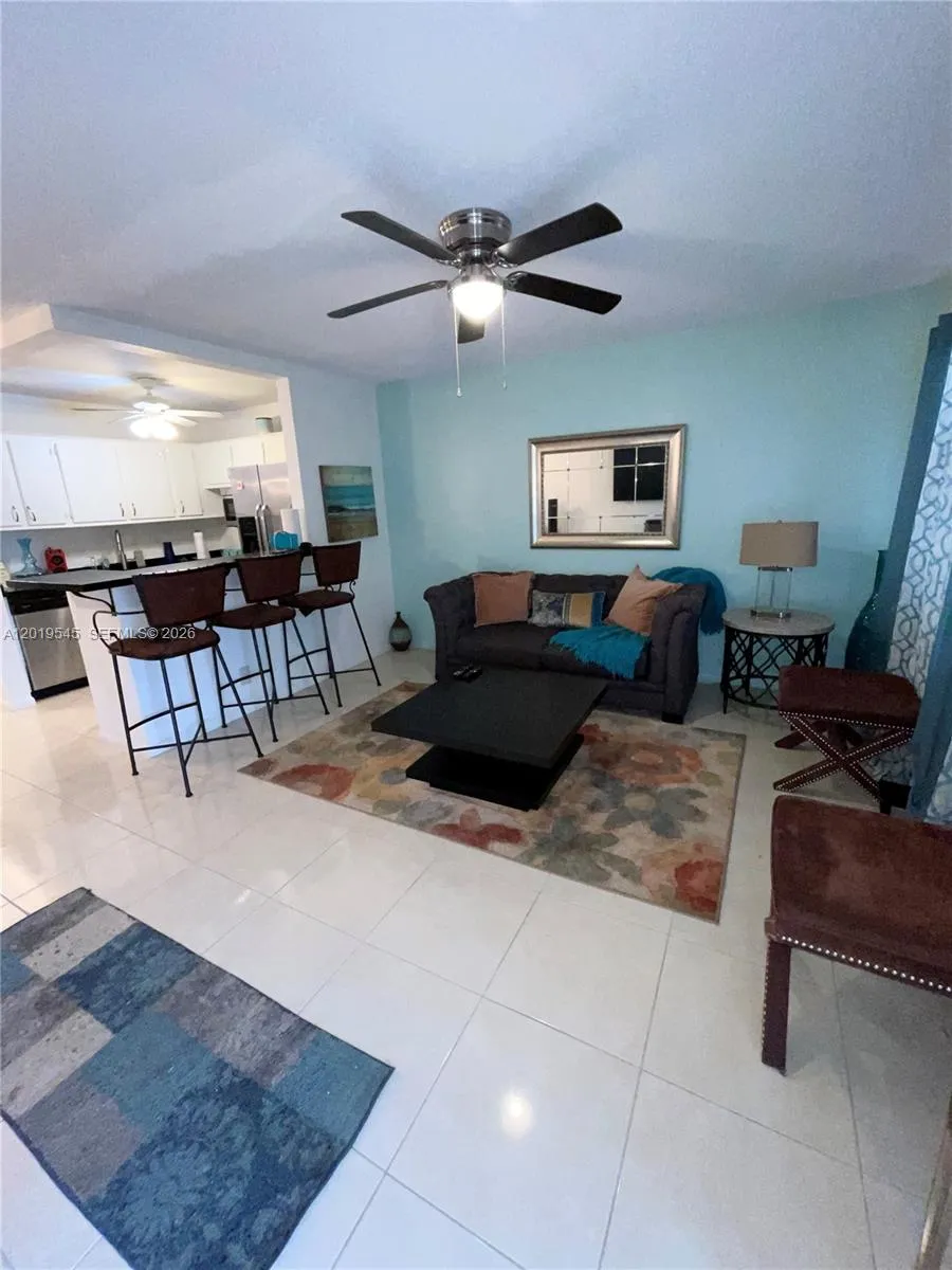 12 Dorchester A # 12, West Palm Beach FL 33417