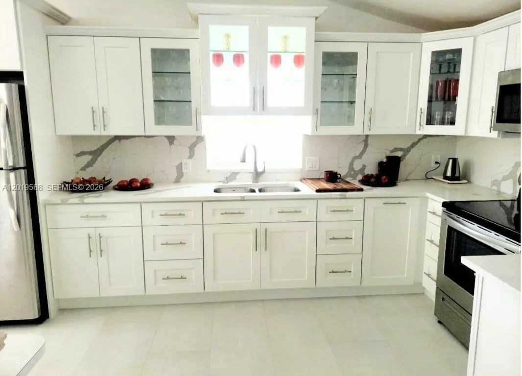2041 NE 182nd St, North Miami Beach FL 33162