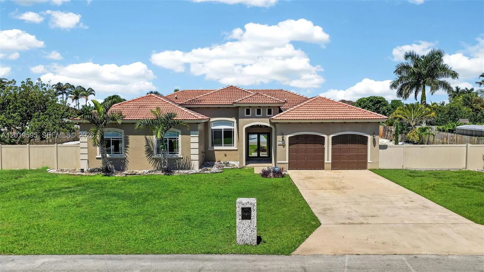 4 bedroom 2 bath for sale at 32204 SW 205th Ave, Homestead FL 33030