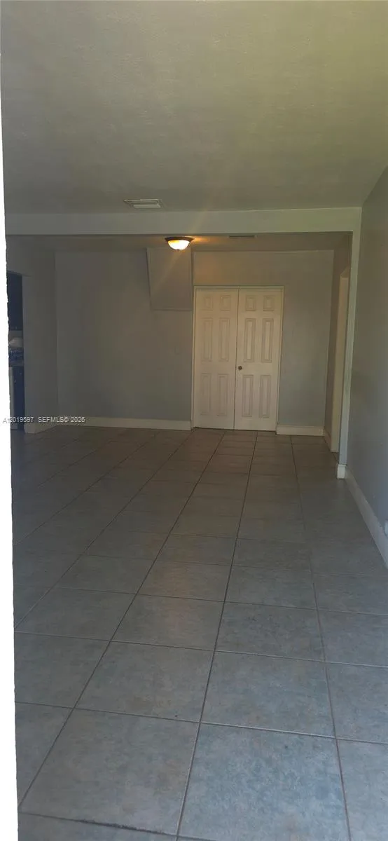 3330 Auburn Blvd, Fort Lauderdale FL 33312