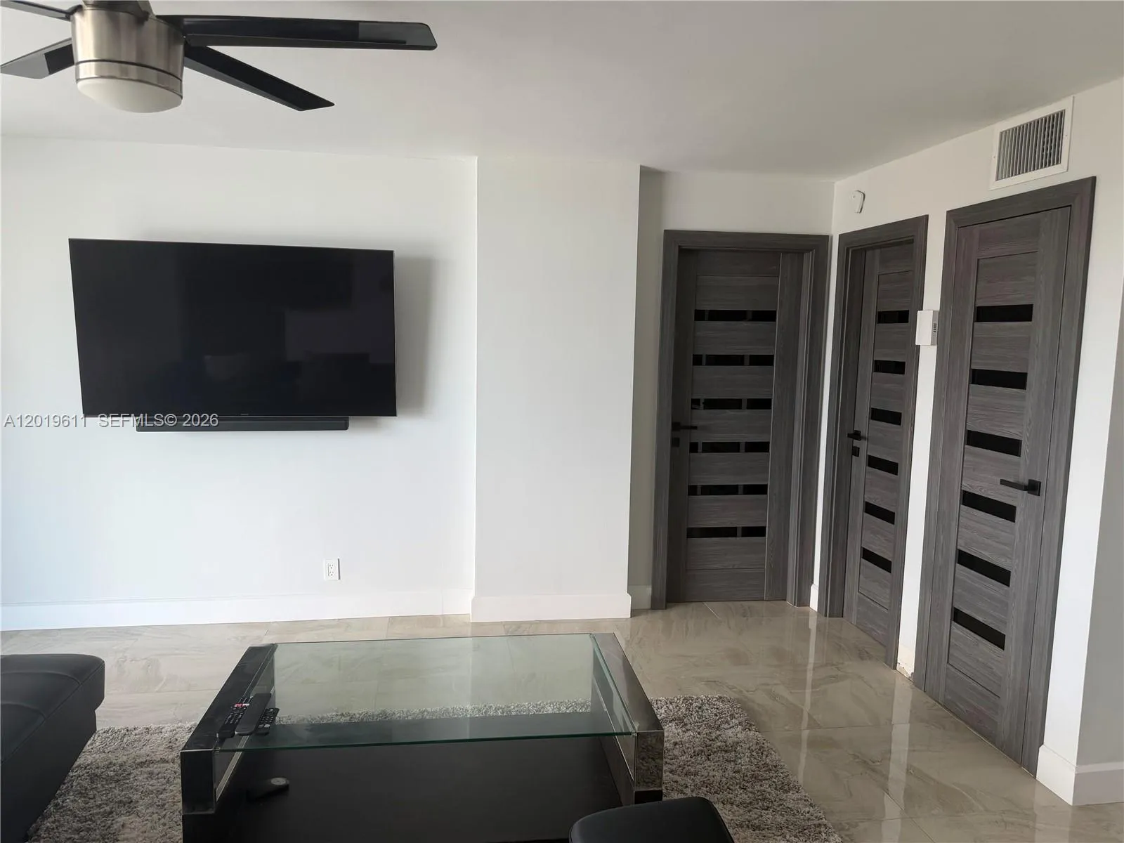 137 Golden Isles Dr # 1006, Hallandale Beach FL 33009