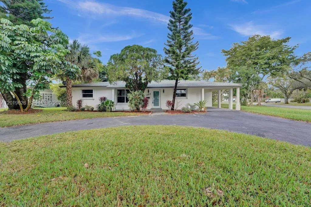 3 bedroom 2 bath for sale at 101 SW 53rd Ave, Plantation FL 33317
