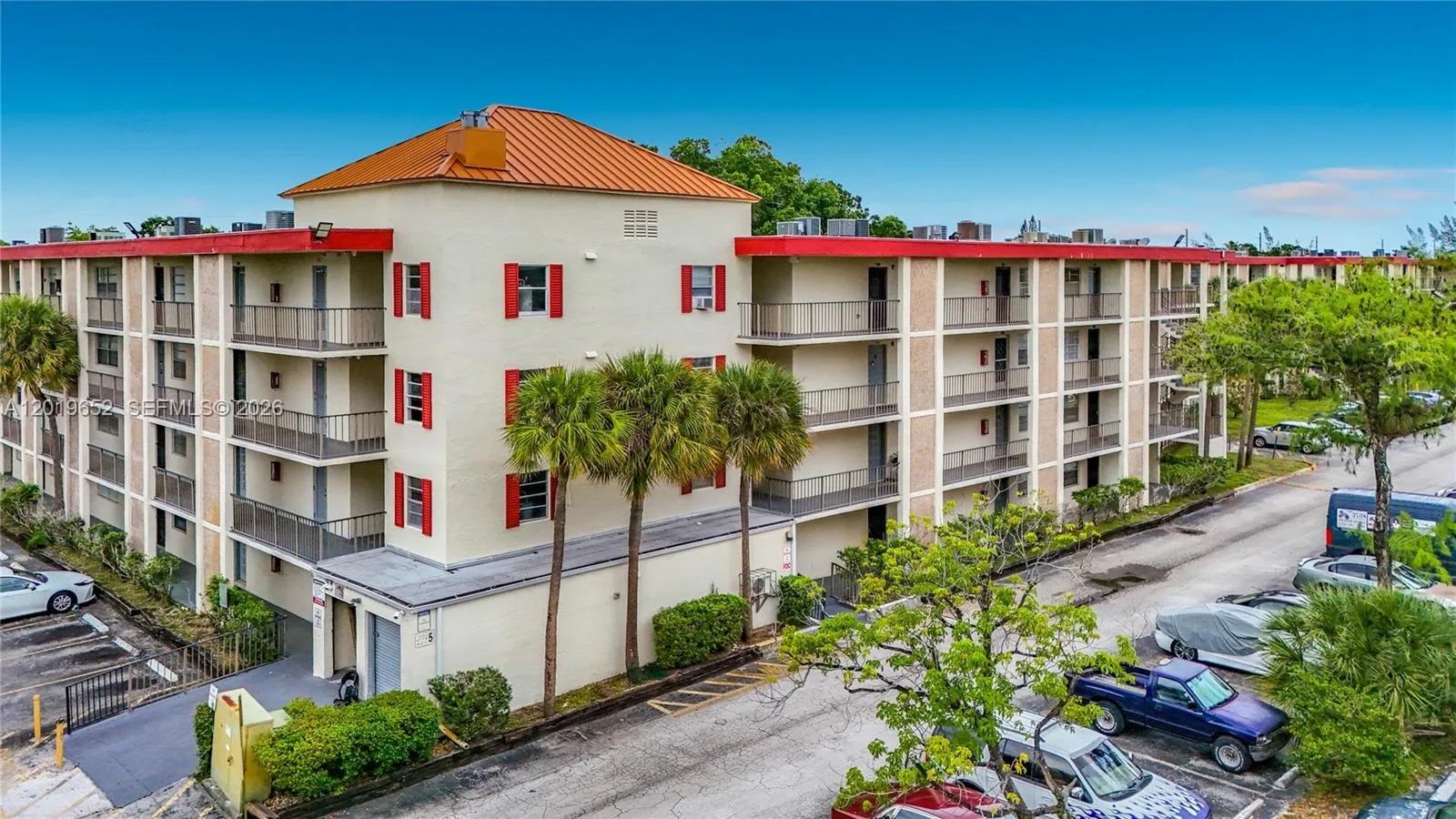 2 bedroom 2 bath for sale at 3000 NW 48th Ter # 126, Lauderdale Lakes FL 33313