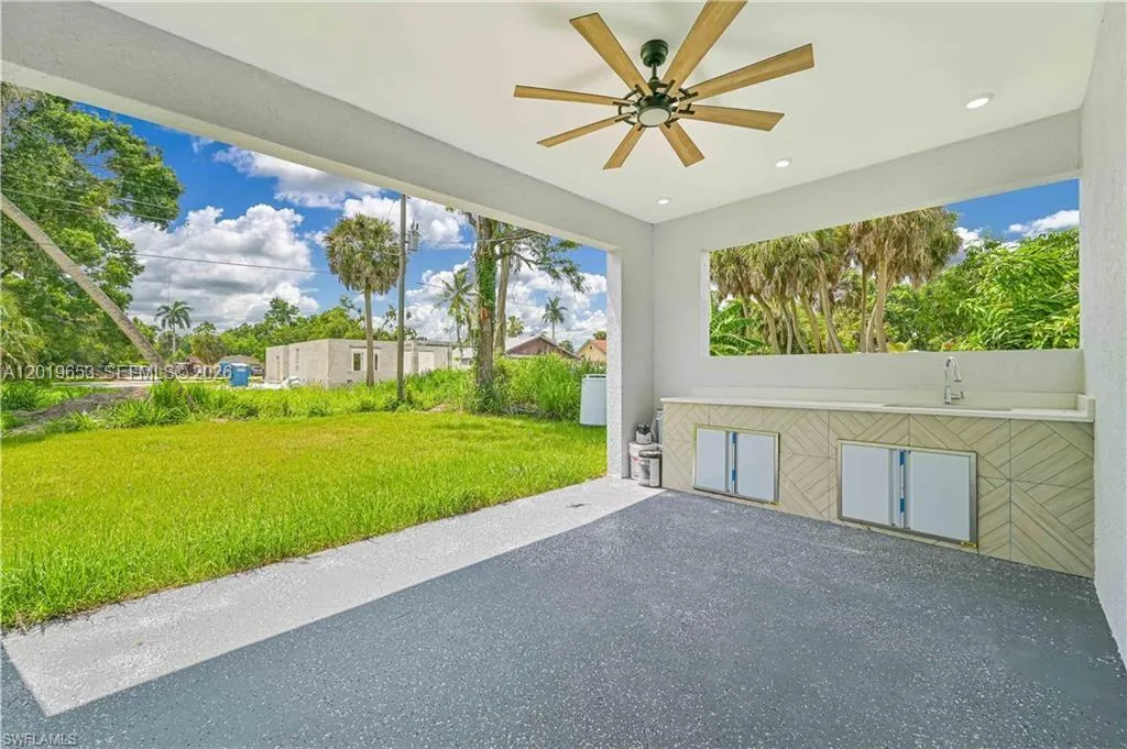 2223 Carver Ave, Other City - In The State Of Florida FL 33916