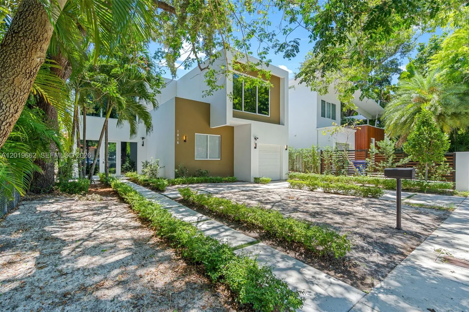 1816 SW 23rd St, Miami FL 33145