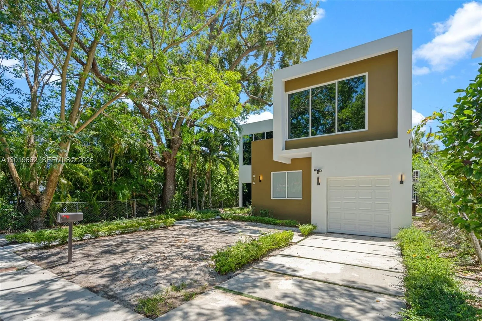 1816 SW 23rd St, Miami FL 33145