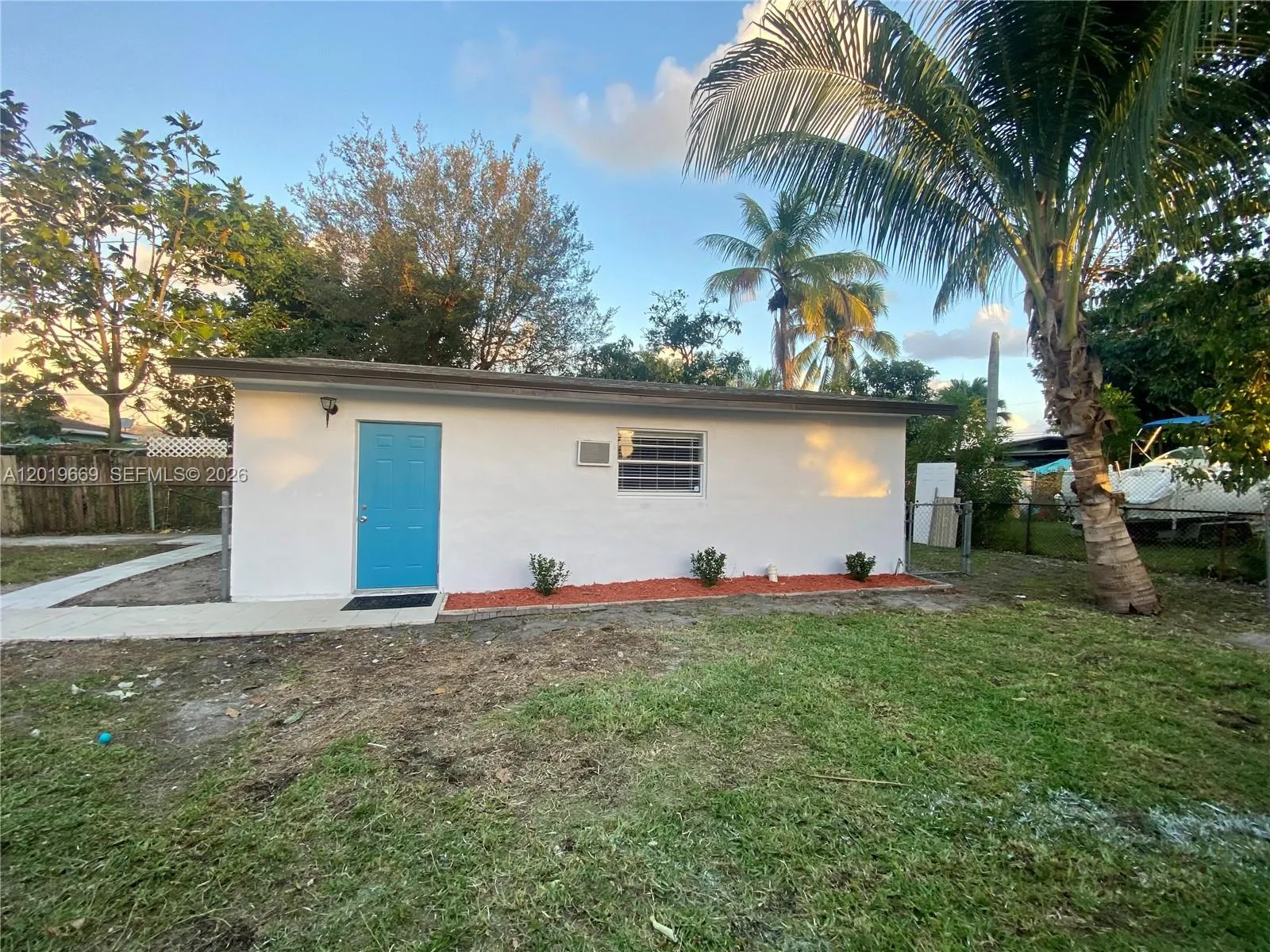 2512 Grant St, Hollywood FL 33020