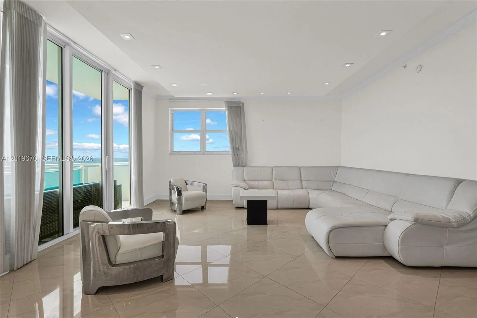 3001 S Ocean Dr # 1611, Hollywood FL 33019