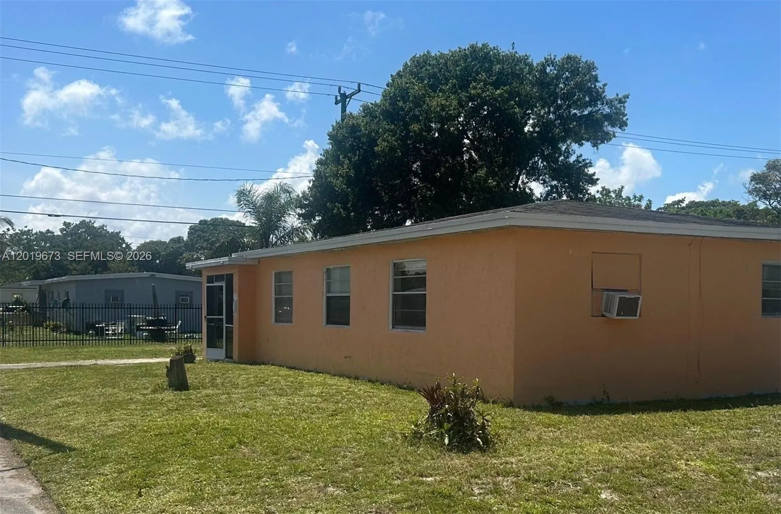2925 NW 5th St, Fort Lauderdale FL 33311